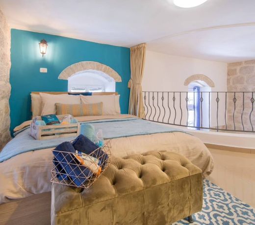 Boutique Garden Apt, Central Jerusalem, Parking!