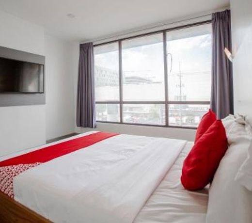 OYO 666 Mc Hotel Fairview