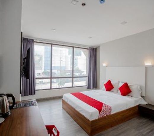 OYO 666 Mc Hotel Fairview