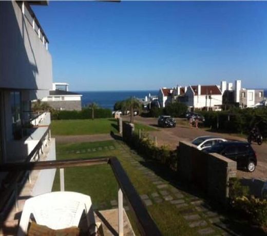 Esturion de Montoya - La Barra - Punta del Este - 4 pasajeros