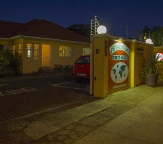 Piccolomondo Guest House