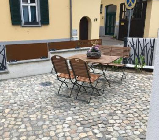 SchmuckkÃ¤stle am Hafen