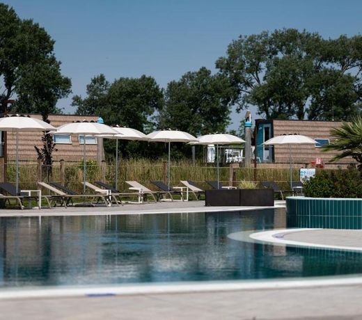 Marina Azzurra Resort