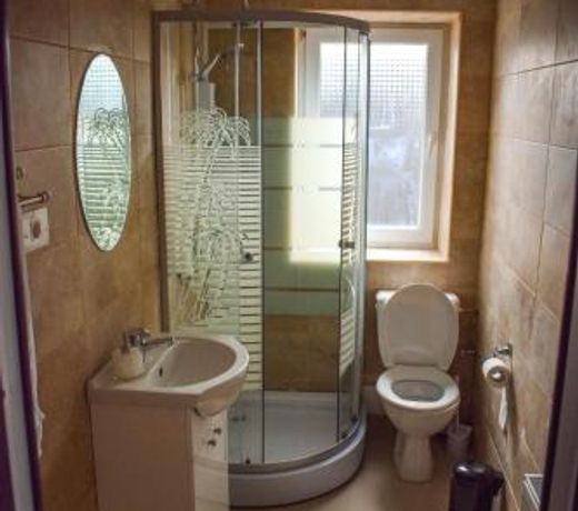 B House Rooms