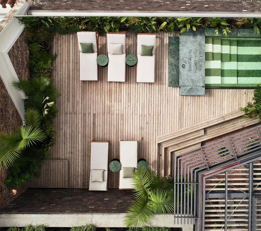 Gorgeous George by Design Hotels ™