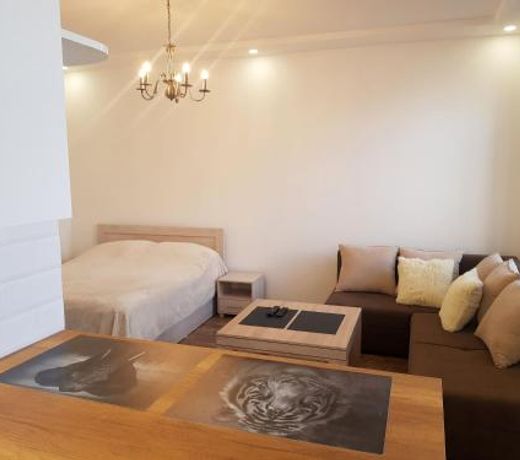 Cascade White Luxury Apartment