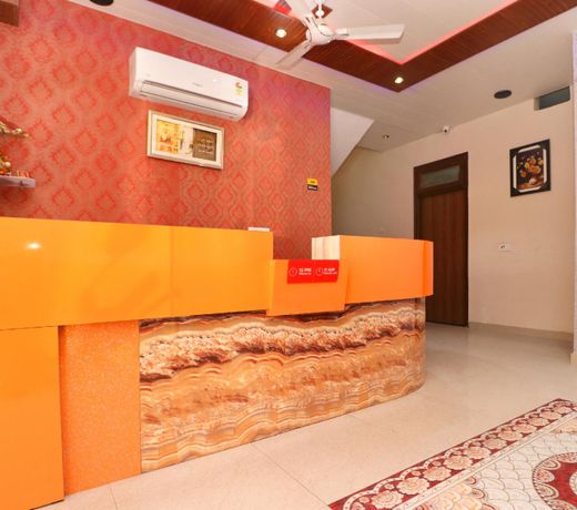 OYO 24417 Hotel Seven Inn