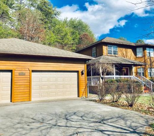 5Bedrooms*4KING BEDS*OUTSTANDING LOCATION*HotTub*