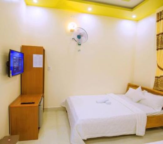 KHÃCH Sáº N GIA THá»NH LÃ SÆ N