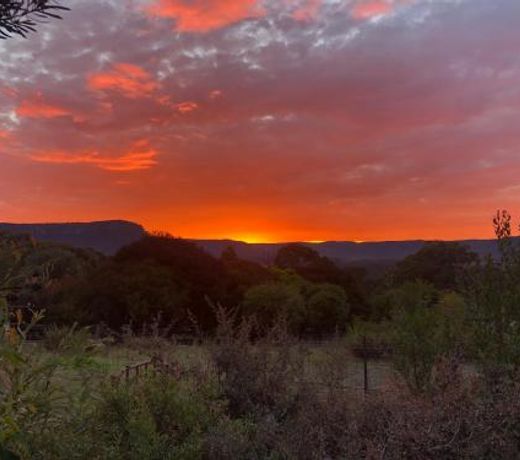 Hartley Valley Views