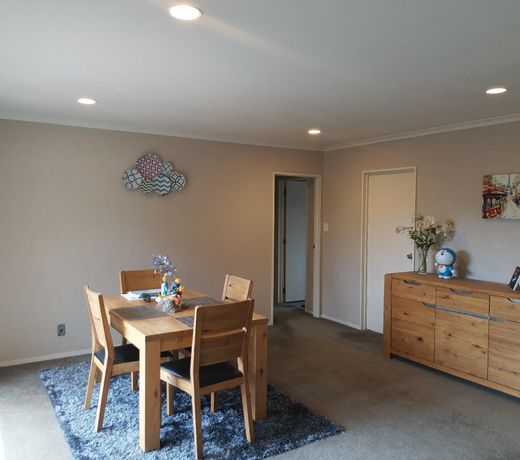 Double Room, small peninsula suburb, near airport