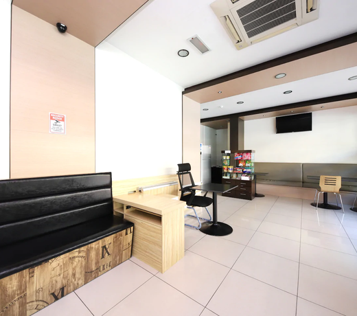 OYO 750 Comfort Hotel