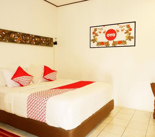 OYO 604 Cemara's Homestay