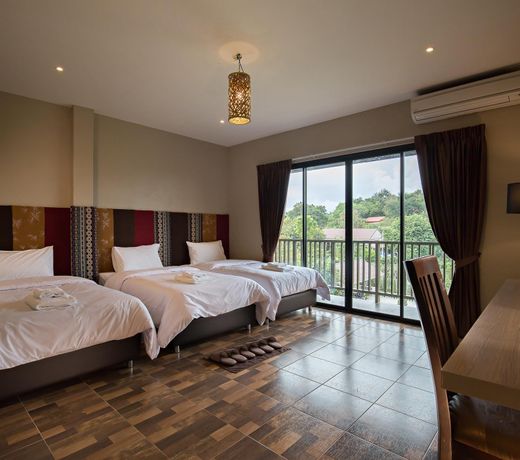 Thanburi Resort