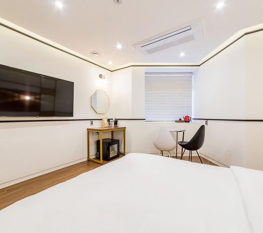 Plain Hotel