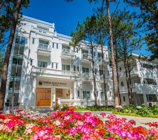 Cereja Hotel & Resort Dalat