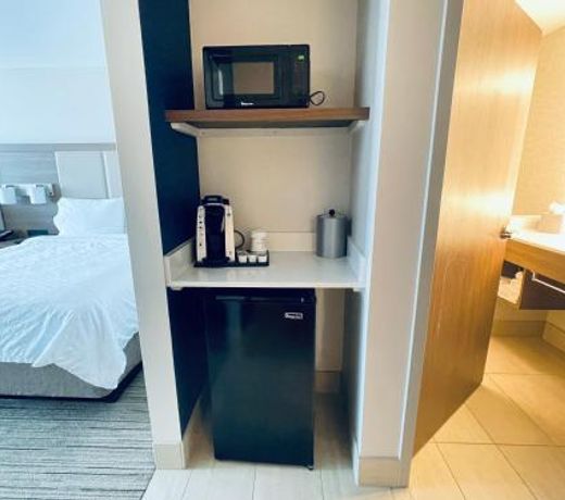 Holiday Inn Express And Suites Phoenix - Airport North