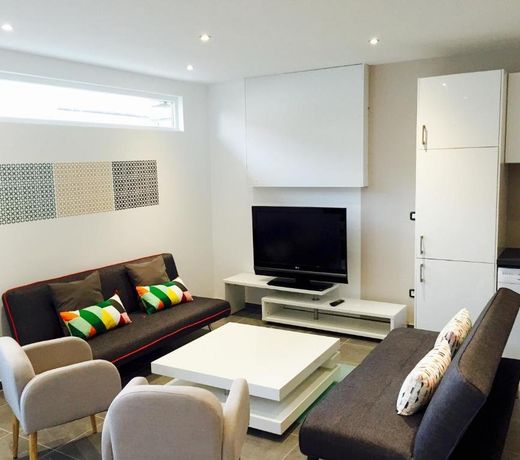 Flat on 2 floors near stade de france