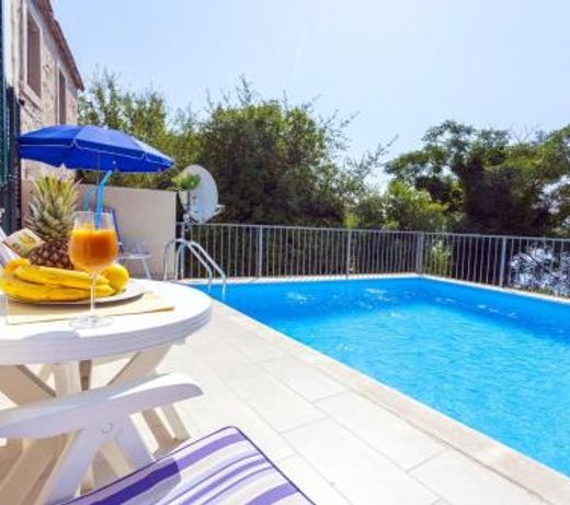 Villa Maja a villa in Tucepi, private pool