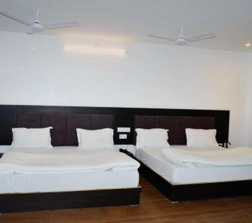 Hotel Arunoday Palace