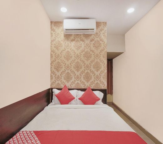 OYO 26883 Vasundhara Guest House