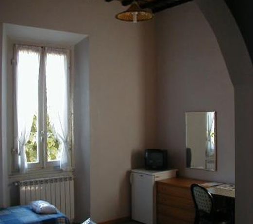 Scuole Bed and Car