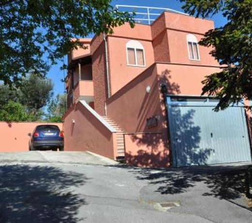 Villa Paolina Ceriale - app. 6 posti