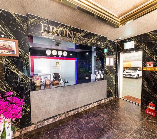 ED HOTEL