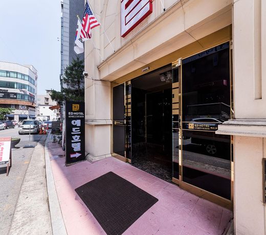 ED HOTEL