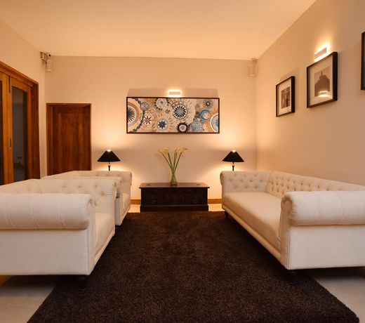 Aryana Boutique Hotel