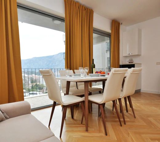 Luxury apartment with swimming pool in Dobrota