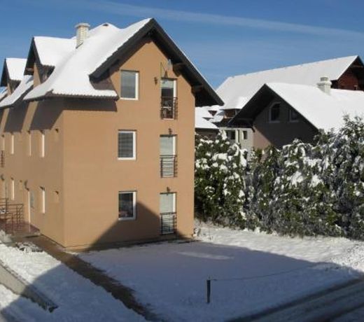 Apartmani Nova Zova