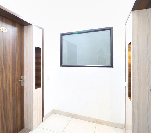 OYO 28081 White Hills Guest House