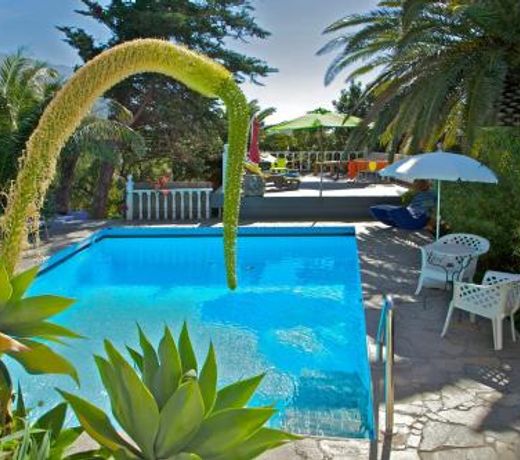 CASA FLORES