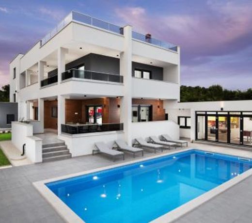 Villa Histra