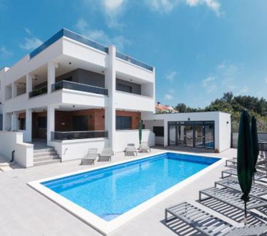 Villa Histra