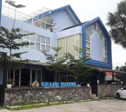 Grand Mahoni Hotel