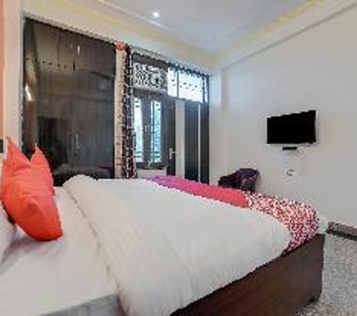OYO 28706 The Bliss Residency