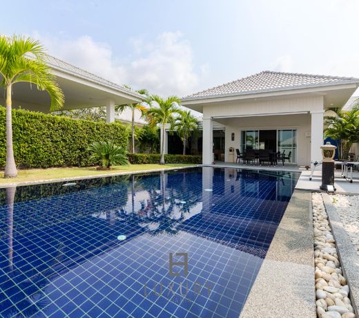 Private Pool Villa With 3 Bedrooms L67
