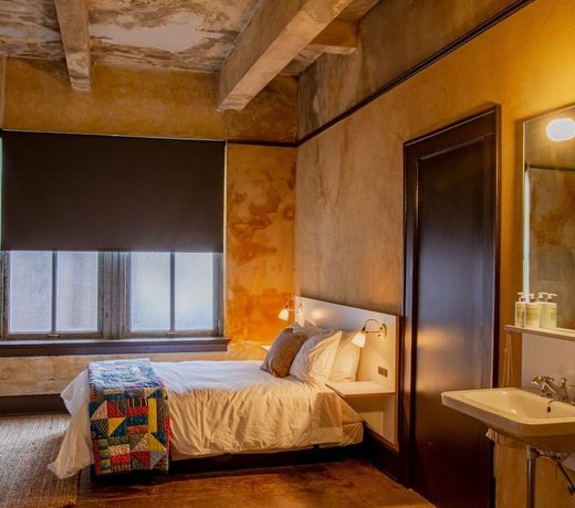 Travelers Hotel