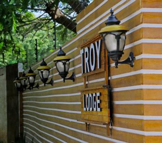 Troy Lodge