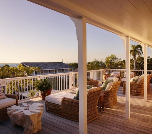 Eleven Bahama House