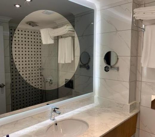The Sansa Hotel & Spa