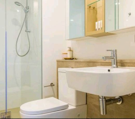 Macquarie Luxury Skyrise 2BR Resort Style Living