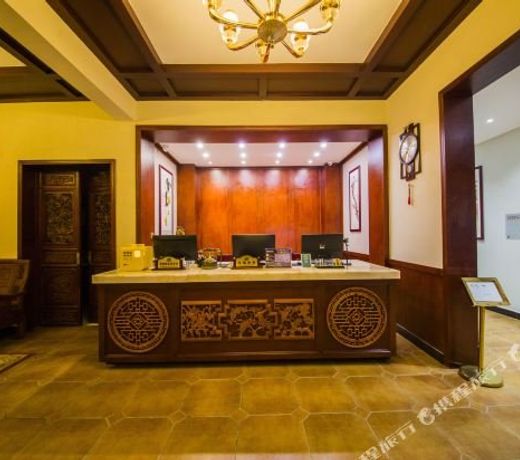 Jingzuan Business Hotel