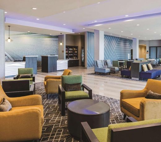 La Quinta Inn & Suites by Wyndham McDonough