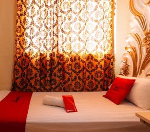 RedDoorz Manila Venetian Hotel