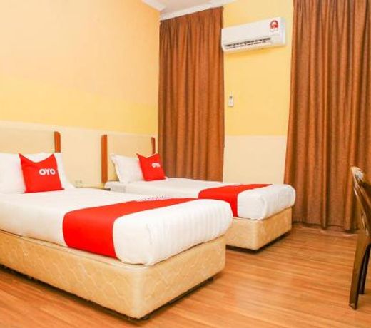 OYO 90169 The Grand Hotel 2