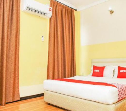 OYO 90169 The Grand Hotel 2