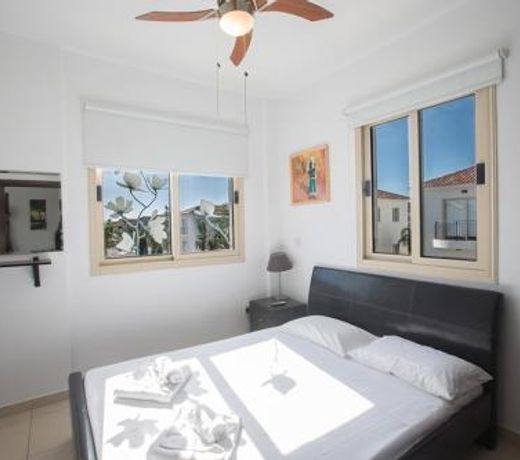 Imagine Your Family Renting a Luxury Holiday Villa Close to Paralimniâs Main Attractions, Paralimni Villa 1288